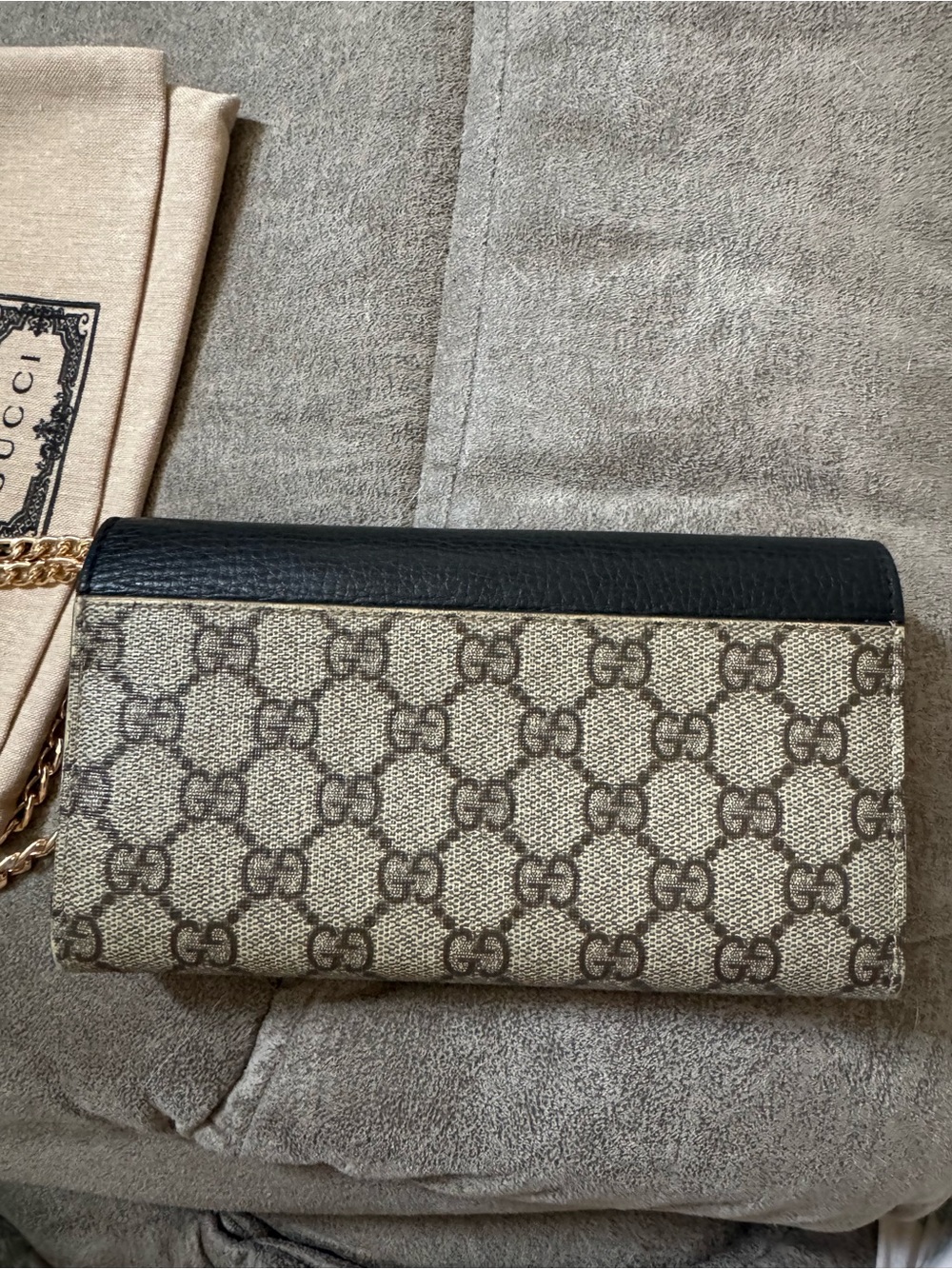 Authentic Gucci GG Supreme Continental Wallet. Chain, Dust Bag, & Box! - Picture 4 of 6